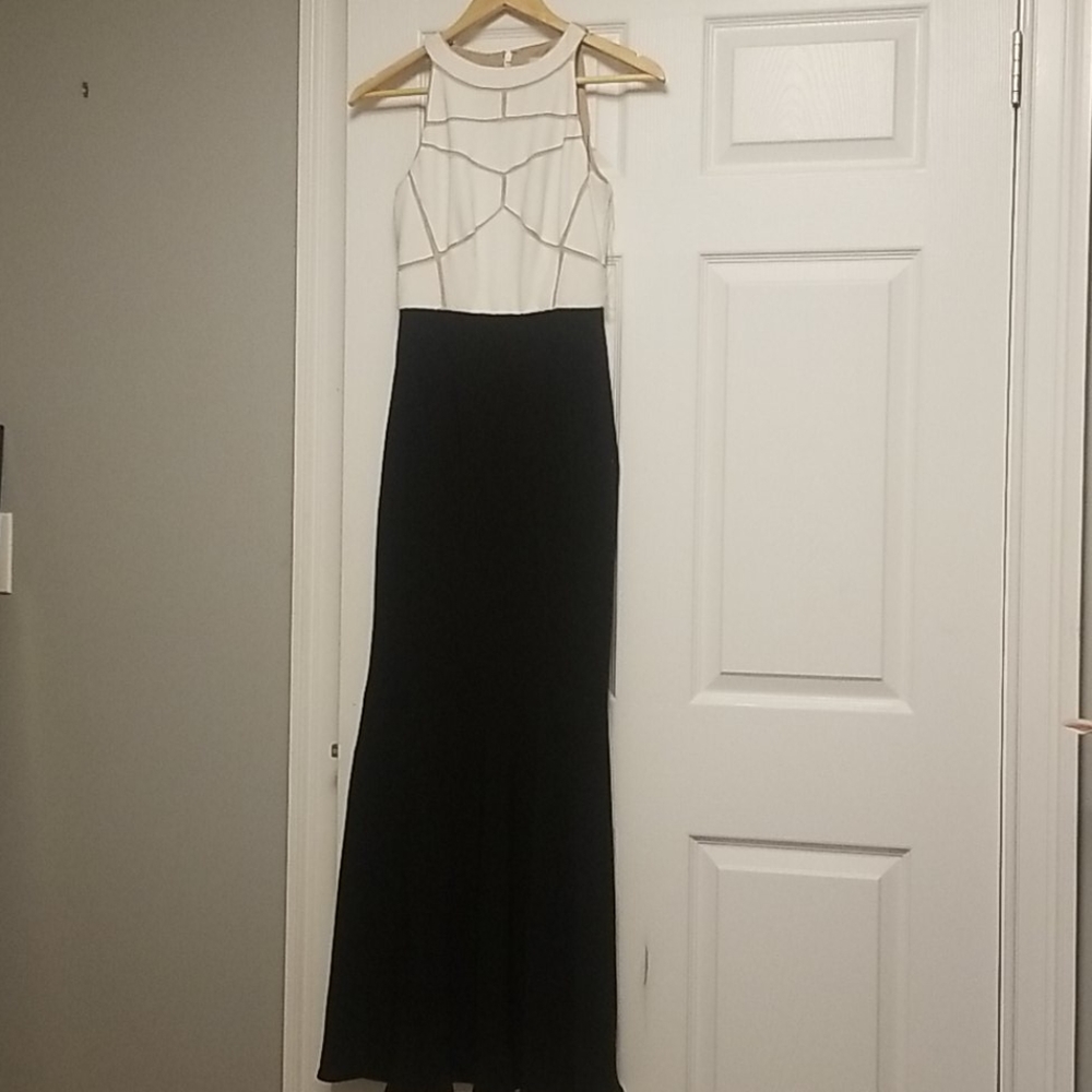 Cache gown in size 0